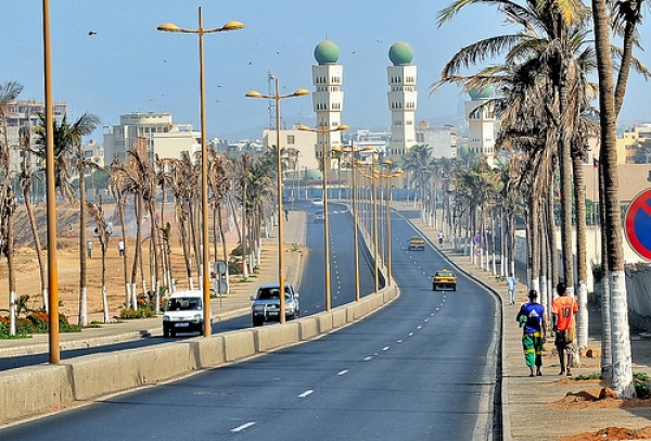 bel-emplacement-2000-m-sur-la-corniche-almadies-IMGH1345642939_corniche_bis